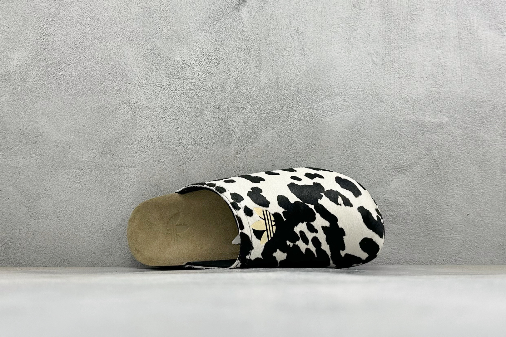 HZ版Adidas originals Adimule 舒适百搭 防磨包头一脚蹬拖鞋 货号：KI0407 尺码：36-4