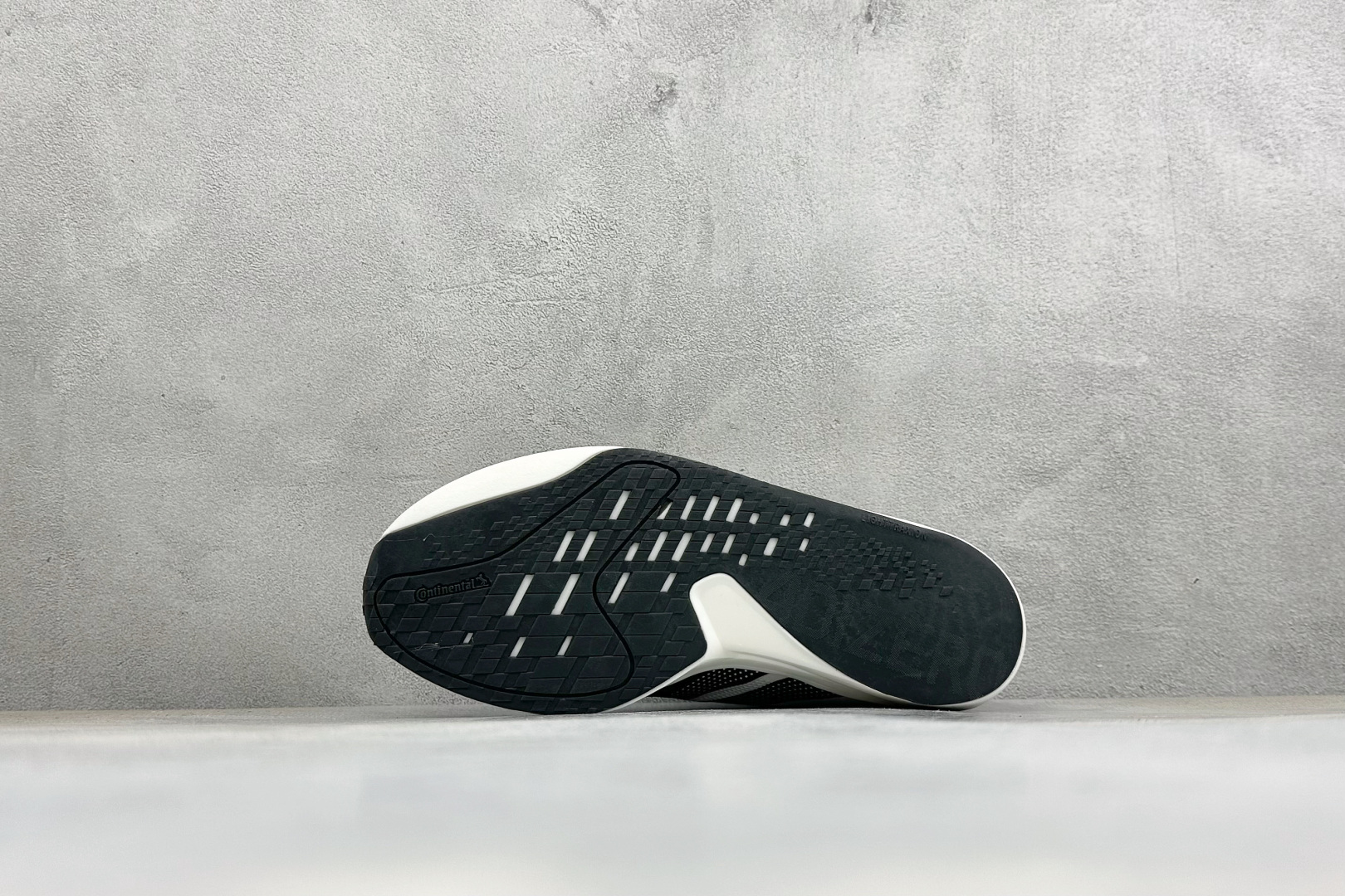 YD版Adidas Adizero Adios 10 阿迪达斯 马拉松飞线贾卡轻质透气休闲运动跑步鞋 采用双层透气网纱 YD版Adidas Adizero Adios 10 阿迪达斯 马拉松飞线贾卡轻质透气休闲运动跑步鞋 采用双层透气网纱