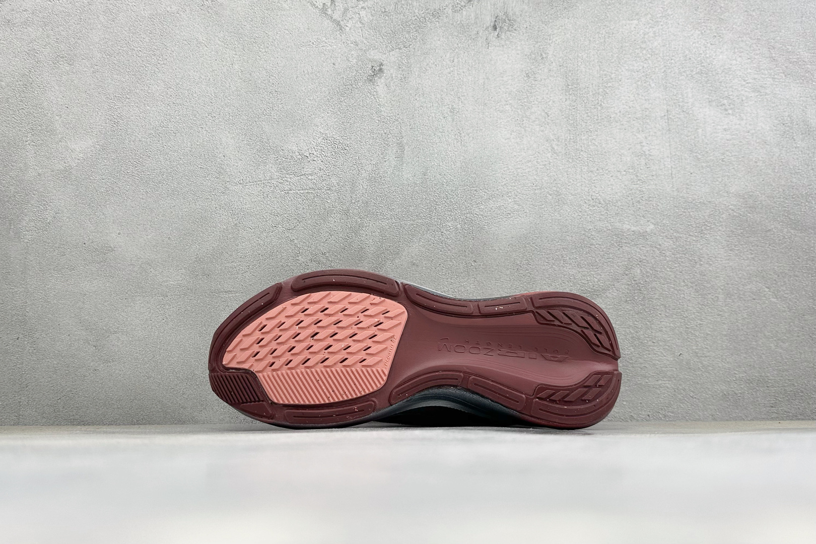 HY版Nike Air Zoom Pegasus 42 耐克网面透气轻便耐磨跑鞋 货号：IO8251-600 尺码：36