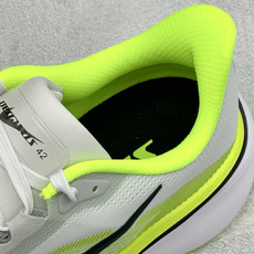 Nike Air Zoom Pegasus 42 耐克网面透气轻便跑鞋 货号:IB1873-008 尺码:39 40 4 Nike Air Zoom Pegasus 42 耐克网面透气轻便跑鞋 货号:IB1873-008 尺码:39 40 4
