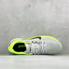 Nike Air Zoom Pegasus 42 耐克网面透气轻便跑鞋 货号:IB1873-008 尺码:39 40 4 Nike Air Zoom Pegasus 42 耐克网面透气轻便跑鞋 货号:IB1873-008 尺码:39 40 4