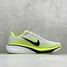 Nike Air Zoom Pegasus 42 耐克网面透气轻便跑鞋 货号:IB1873-008 尺码:39 40 4 Nike Air Zoom Pegasus 42 耐克网面透气轻便跑鞋 货号:IB1873-008 尺码:39 40 4