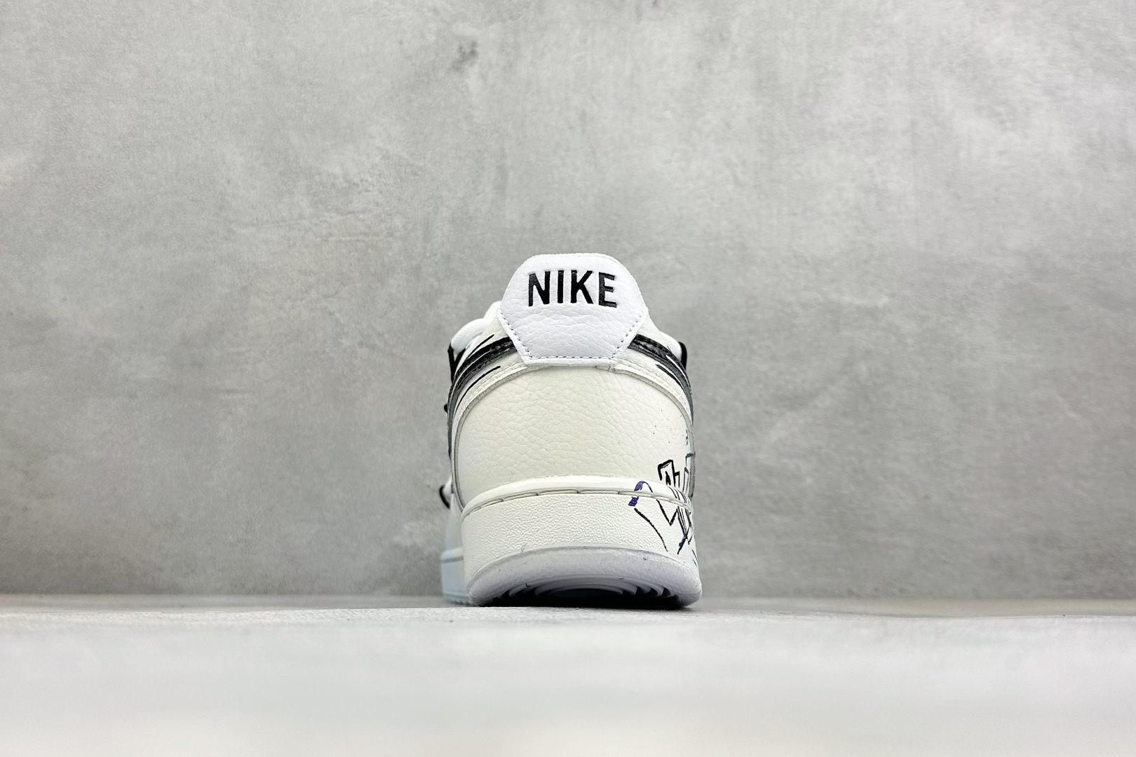 NIKE COURT VISION LO ‘DIY’定制 低帮百搭 透气休闲运动板鞋 兼顾舒适脚感和出众风范 演绎匠心之