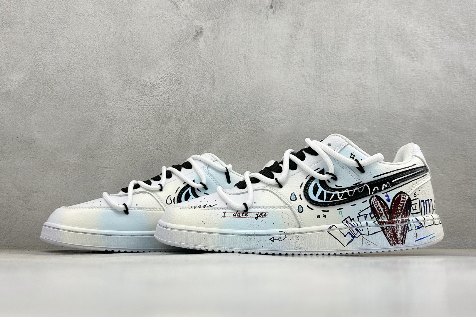 NIKE COURT VISION LO ‘DIY’定制 低帮百搭 透气休闲运动板鞋 兼顾舒适脚感和出众风范 演绎匠心之