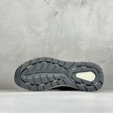 Adidas Futro Coupe 阿迪达斯 织物网面 舒适百搭 防滑耐磨回弹 低帮休闲运动鞋 货号: KH6817 Adidas Futro Coupe 阿迪达斯 织物网面 舒适百搭 防滑耐磨回弹 低帮休闲运动鞋 货号: KH6817
