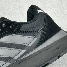 Adidas Futro Coupe 阿迪达斯 织物网面 舒适百搭 防滑耐磨回弹 低帮休闲运动鞋 货号: KH6815 Adidas Futro Coupe 阿迪达斯 织物网面 舒适百搭 防滑耐磨回弹 低帮休闲运动鞋 货号: KH6815