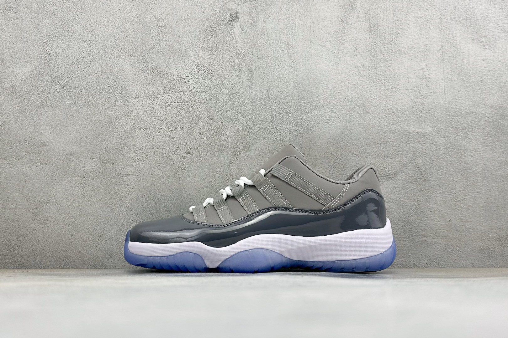 福利特价 Air Jordan AJ11 Retro 篮球鞋 原楦原档案数据开模打造 原厂中底拉帮钢印 原厂漆皮 防冻不 福利特价 Air Jordan AJ11 Retro 篮球鞋 原楦原档案数据开模打造 原厂中底拉帮钢印 原厂漆皮 防冻不
