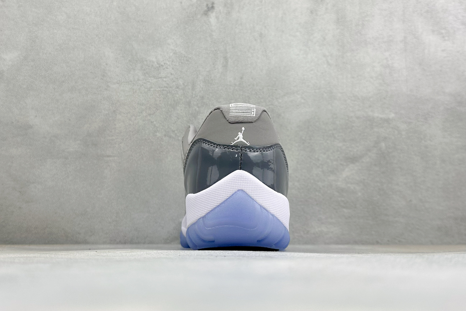 福利特价 Air Jordan AJ11 Retro 篮球鞋 原楦原档案数据开模打造 原厂中底拉帮钢印 原厂漆皮 防冻不