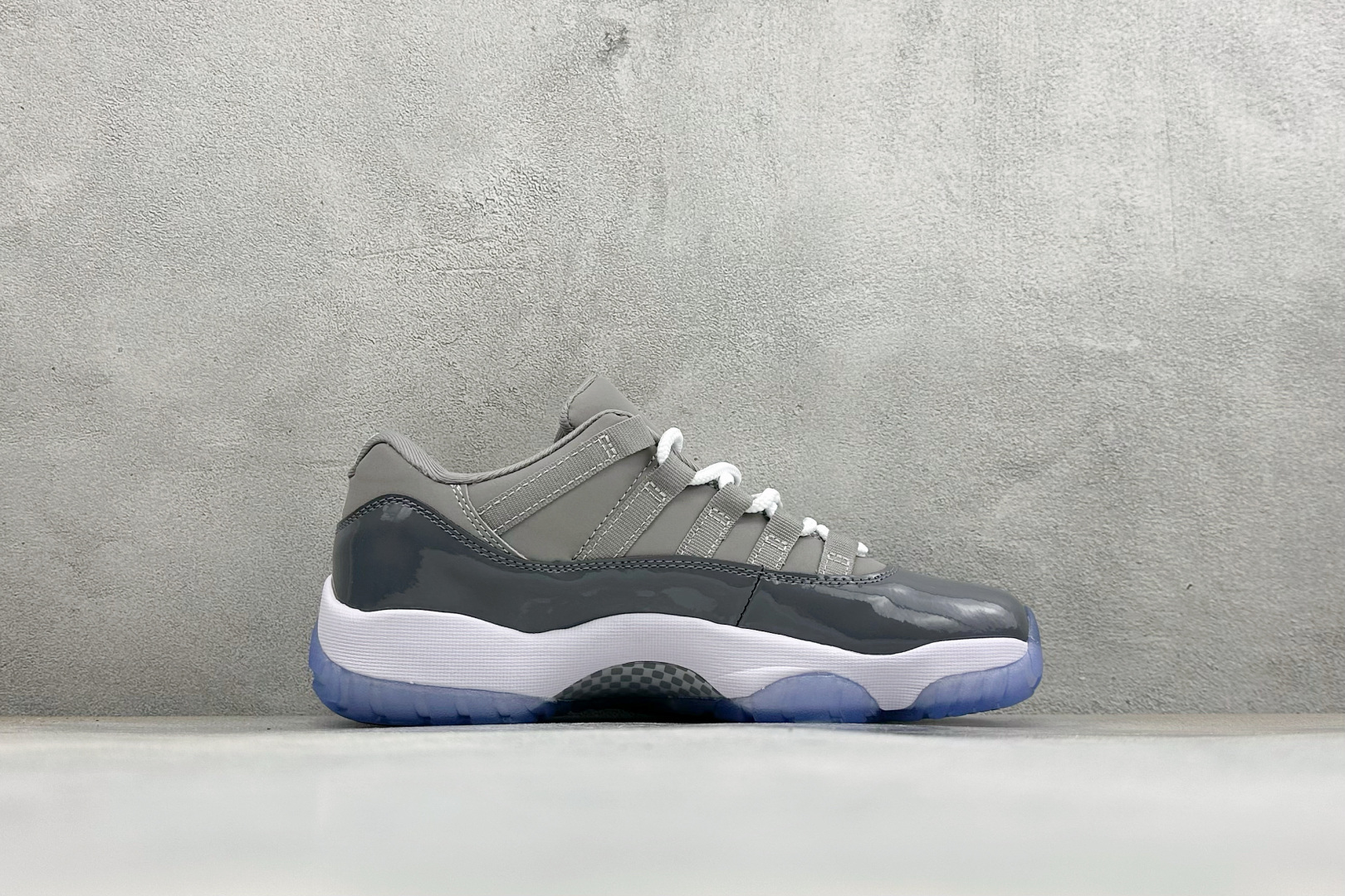 福利特价 Air Jordan AJ11 Retro 篮球鞋 原楦原档案数据开模打造 原厂中底拉帮钢印 原厂漆皮 防冻不