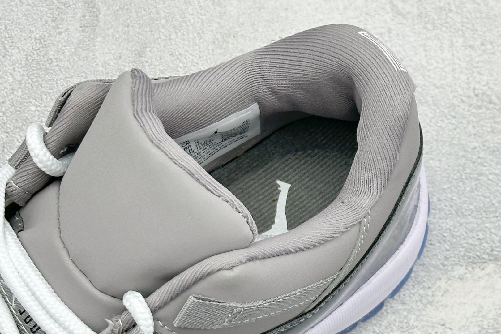 福利特价 Air Jordan AJ11 Retro 篮球鞋 原楦原档案数据开模打造 原厂中底拉帮钢印 原厂漆皮 防冻不