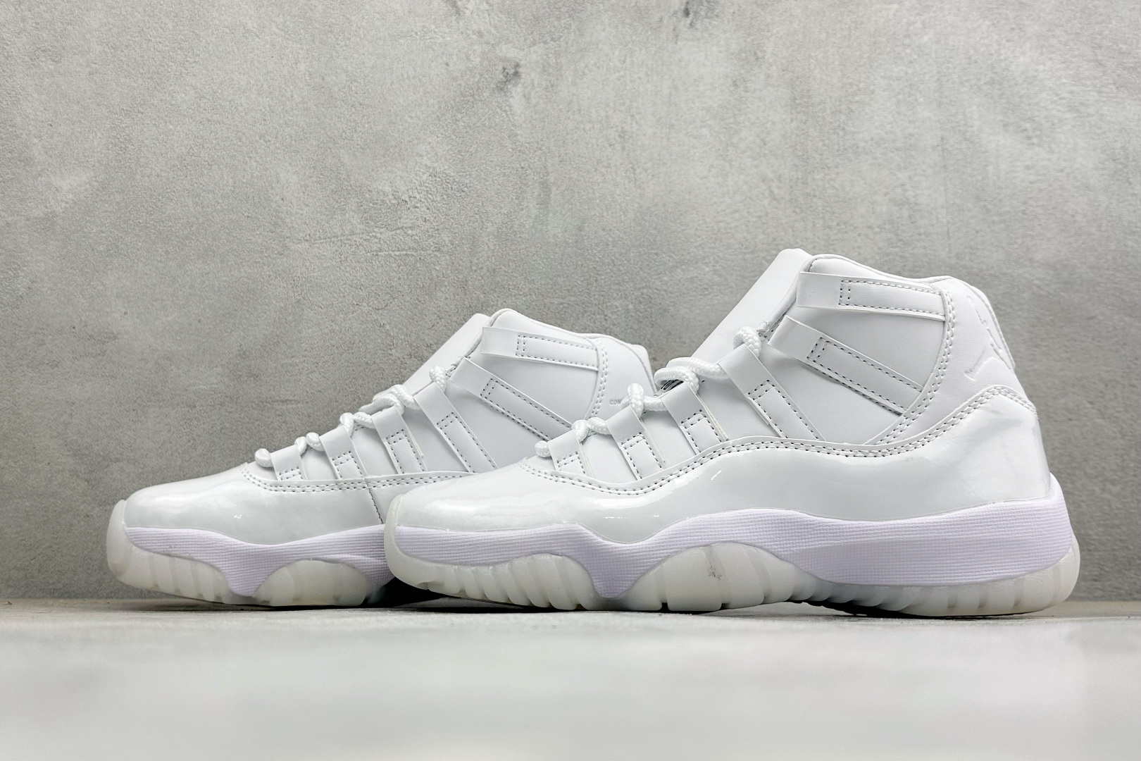 福利特价 Air Jordan AJ11 Retro 篮球鞋 原楦原档案数据开模打造 原厂中底拉帮钢印 原厂漆皮 防冻不
