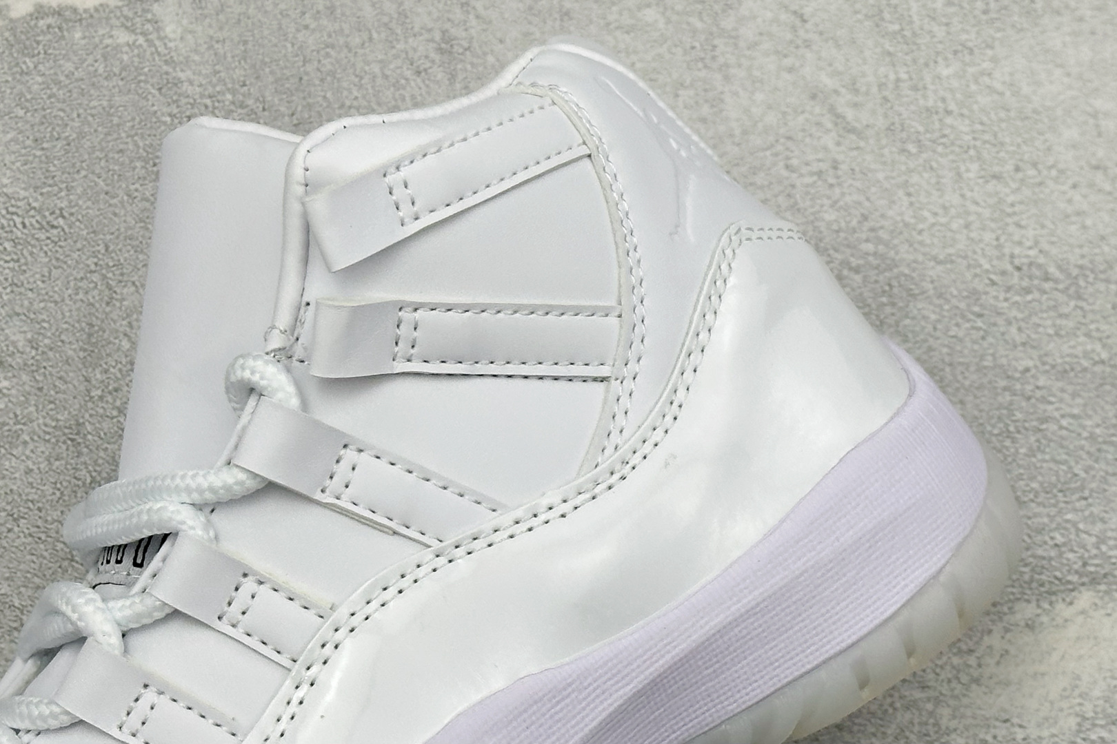 福利特价 Air Jordan AJ11 Retro 篮球鞋 原楦原档案数据开模打造 原厂中底拉帮钢印 原厂漆皮 防冻不