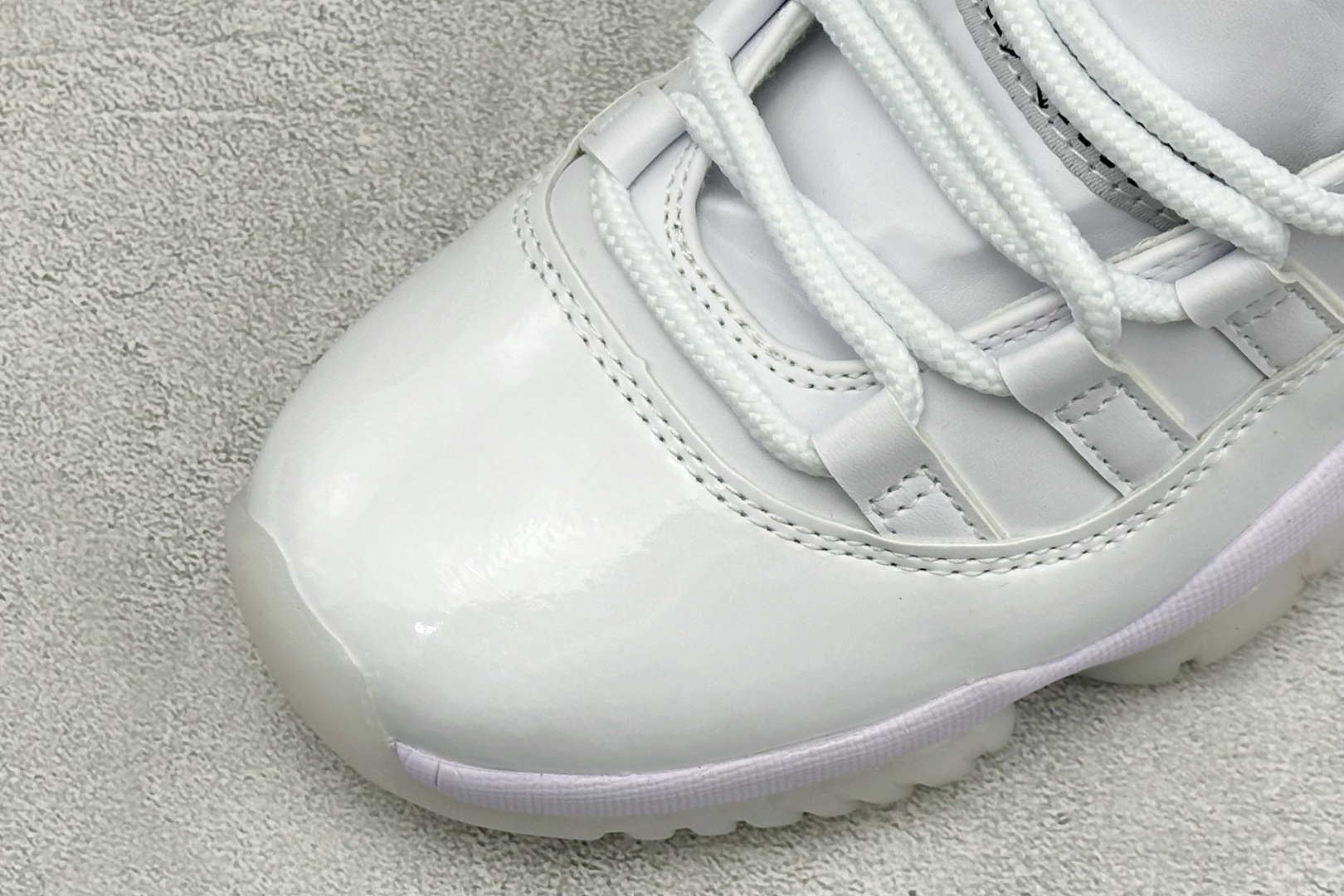 福利特价 Air Jordan AJ11 Retro 篮球鞋 原楦原档案数据开模打造 原厂中底拉帮钢印 原厂漆皮 防冻不