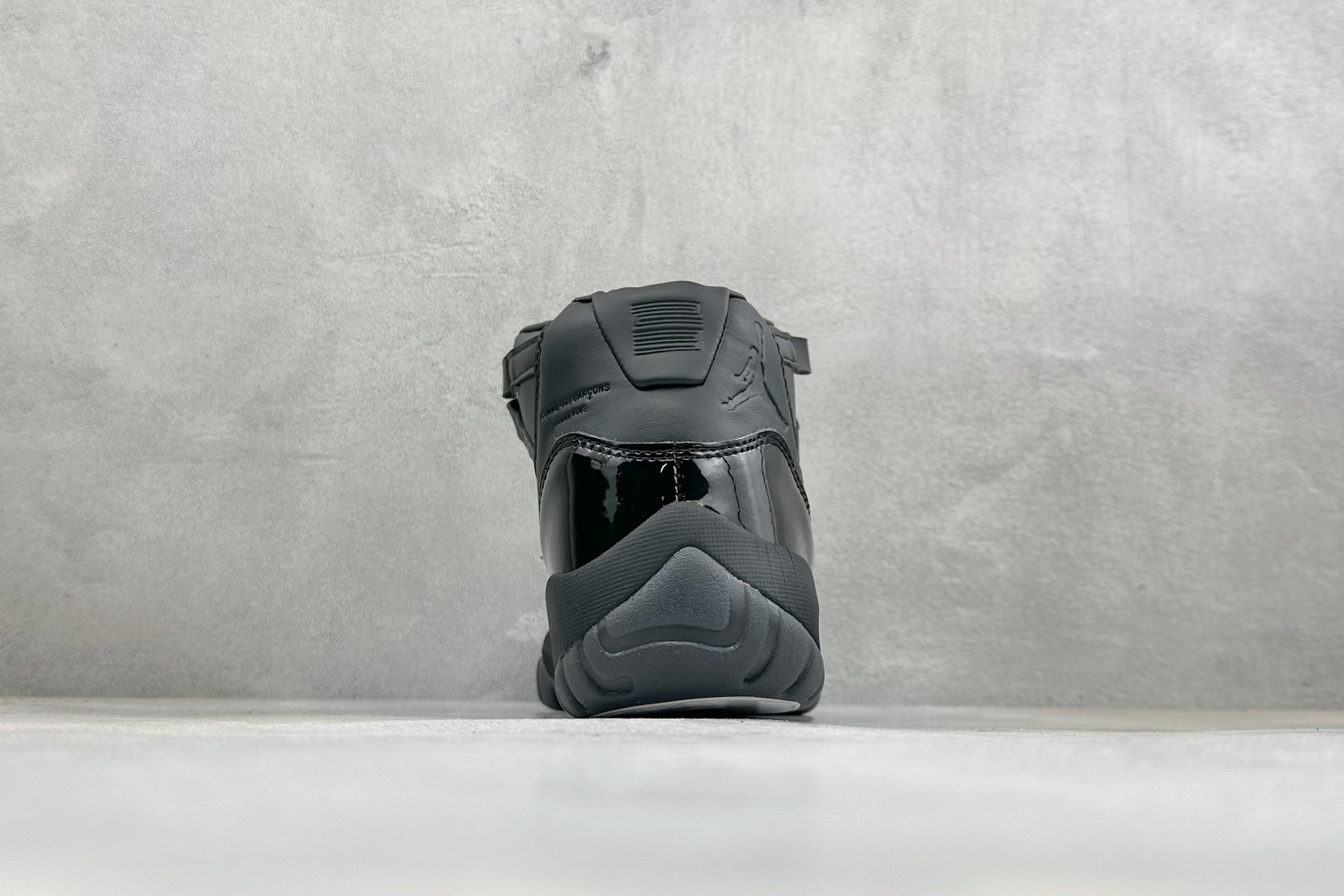 福利特价 Air Jordan AJ11 Retro 篮球鞋 原楦原档案数据开模打造 原厂中底拉帮钢印 原厂漆皮 防冻不