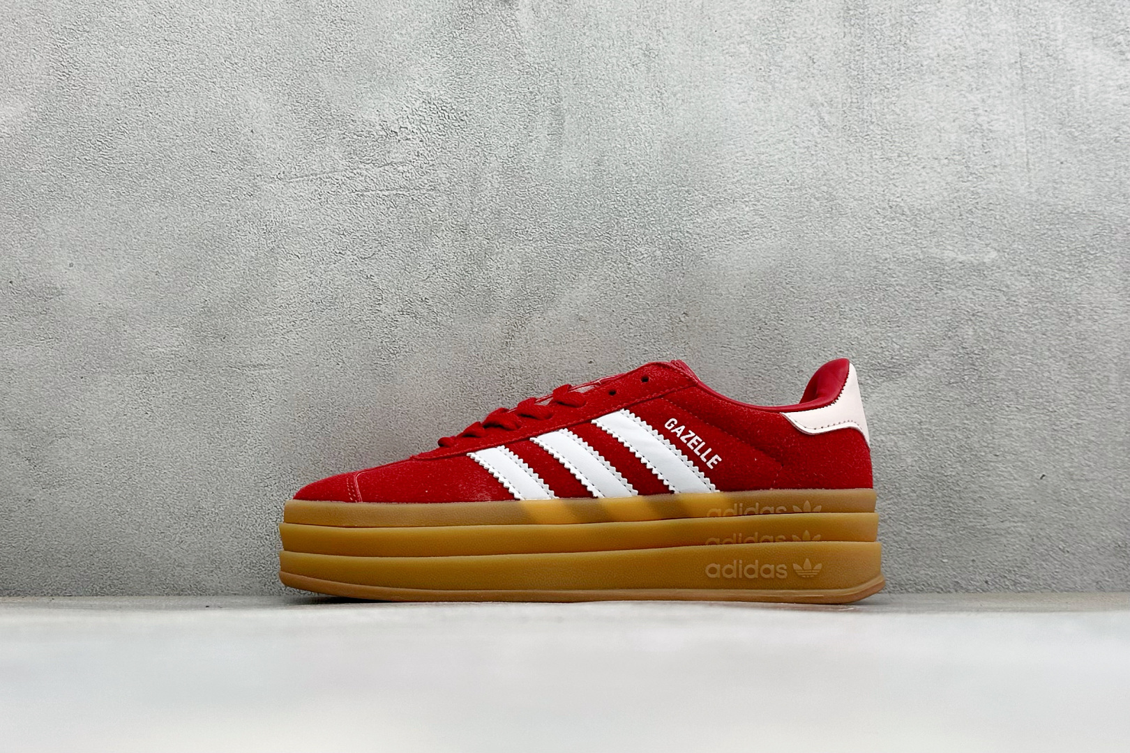 福利特价 Adidas Originals Gazelle Bold 三叶草厚底休闲防滑耐磨低帮板鞋 #原厂原数据版型 