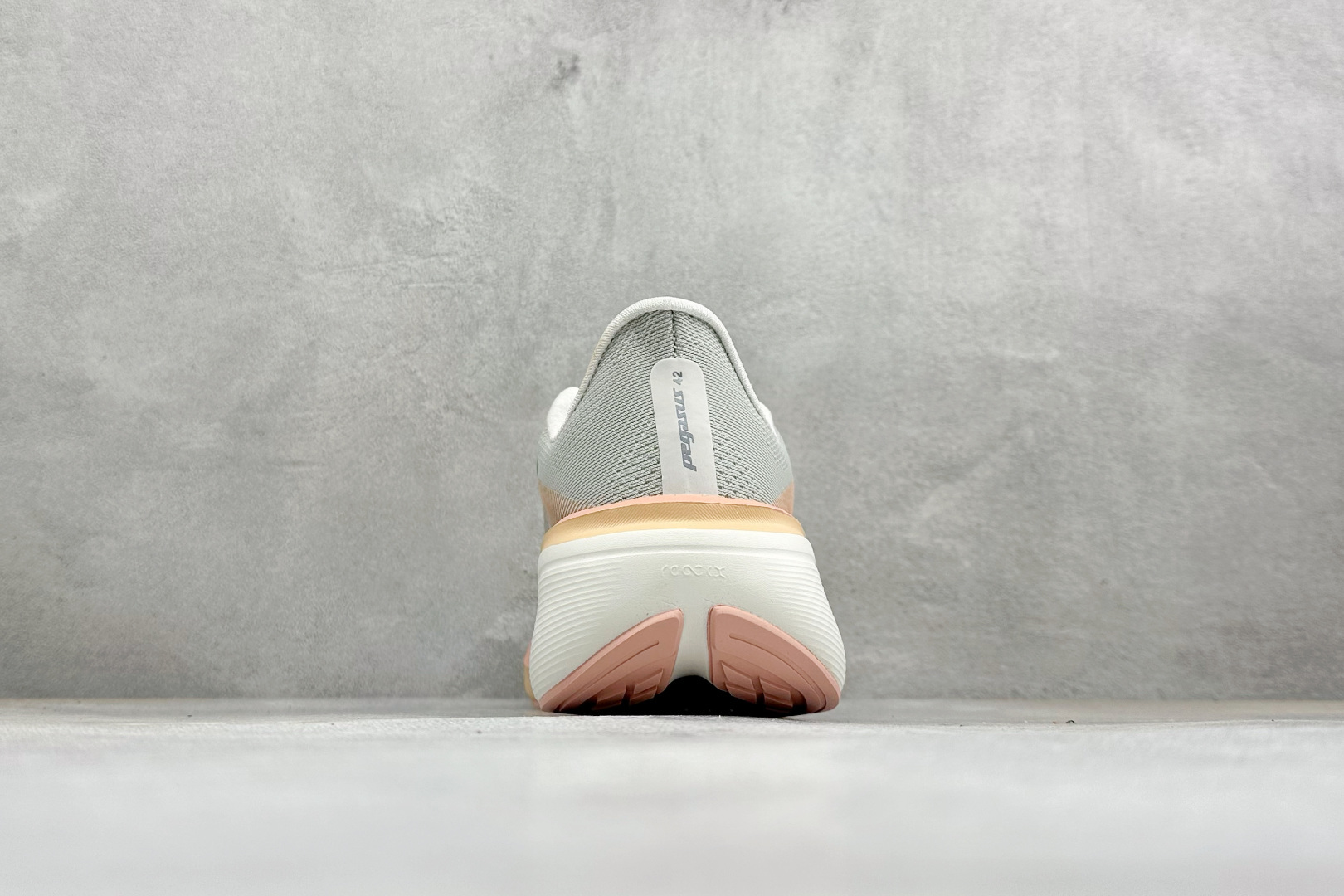 HY版Nike Air Zoom Pegasus 42 耐克网面透气轻便耐磨跑鞋 货号：IB1881-002 尺码：36
