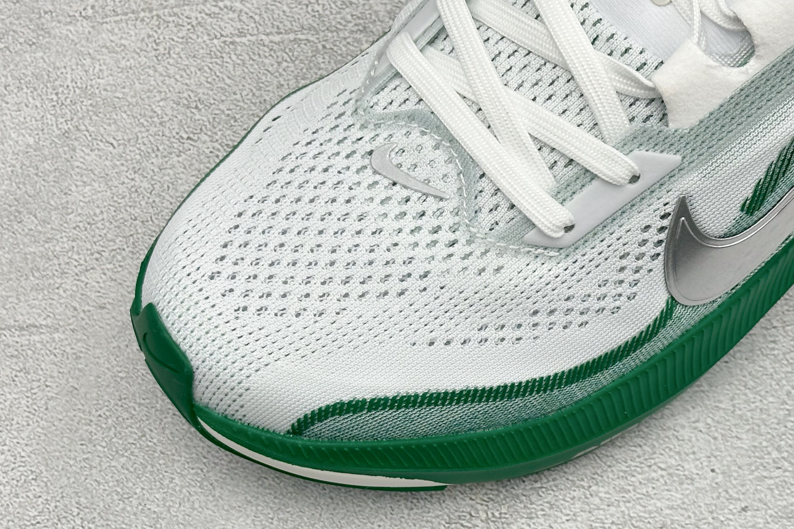 HY版Nike Air Zoom Pegasus 42 耐克网面透气轻便耐磨跑鞋 货号：IB1881-100 尺码：36