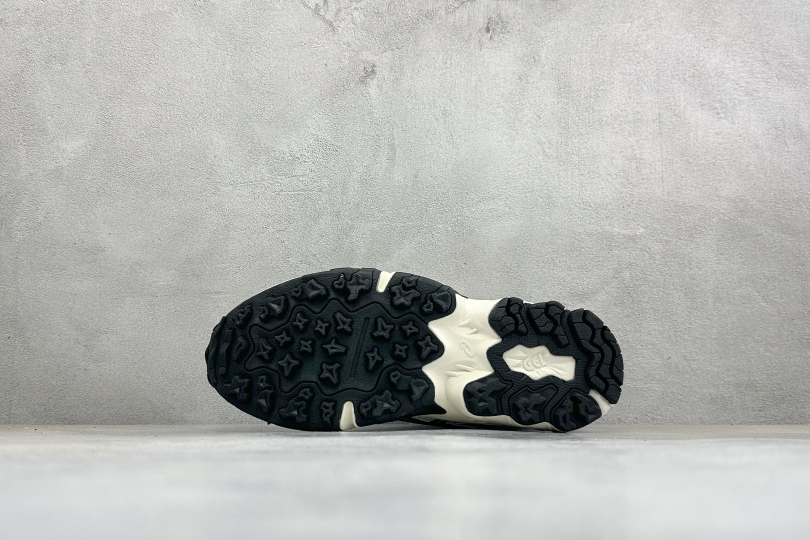 YD版Asics Gel-NANDI NR 亚瑟士运动休闲透气专业跑鞋 采用工程弹性双层再生针织密度鞋面材质 后跟3D可 YD版Asics Gel-NANDI NR 亚瑟士运动休闲透气专业跑鞋 采用工程弹性双层再生针织密度鞋面材质 后跟3D可