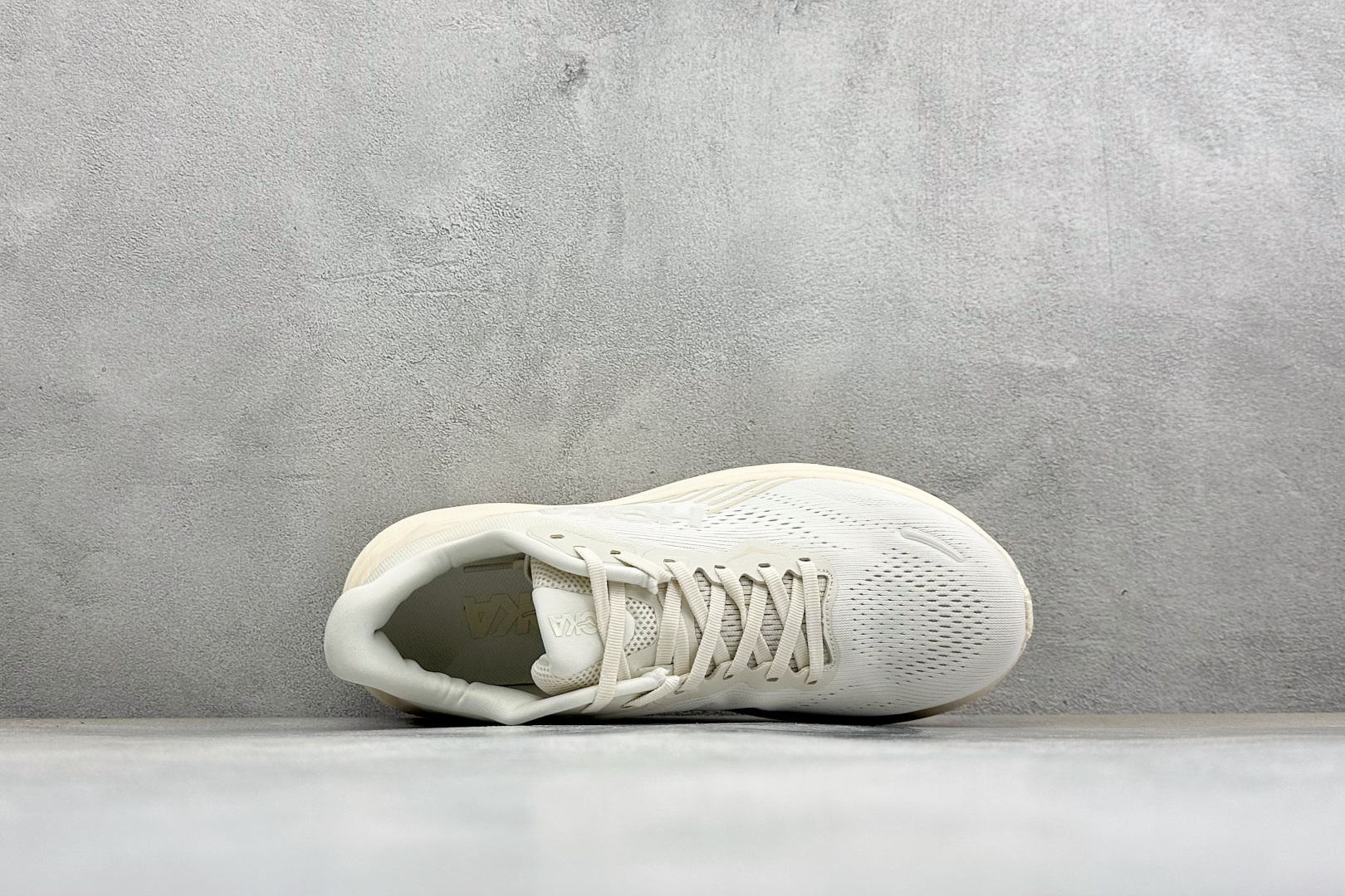 HOKA ONE ONE M CLIFTON 11 舒适防滑耐磨低帮休闲跑步鞋 相比常规跑鞋 HOKA ONE ONE特 HOKA ONE ONE M CLIFTON 11 舒适防滑耐磨低帮休闲跑步鞋 相比常规跑鞋 HOKA ONE ONE特