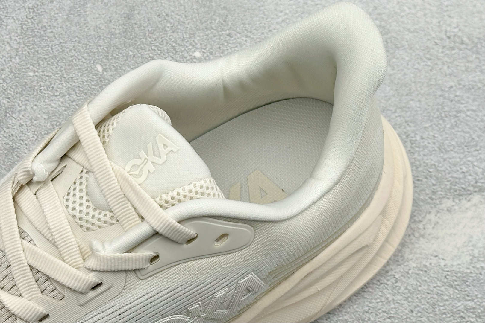 HOKA ONE ONE M CLIFTON 11 舒适防滑耐磨低帮休闲跑步鞋 相比常规跑鞋 HOKA ONE ONE特 HOKA ONE ONE M CLIFTON 11 舒适防滑耐磨低帮休闲跑步鞋 相比常规跑鞋 HOKA ONE ONE特