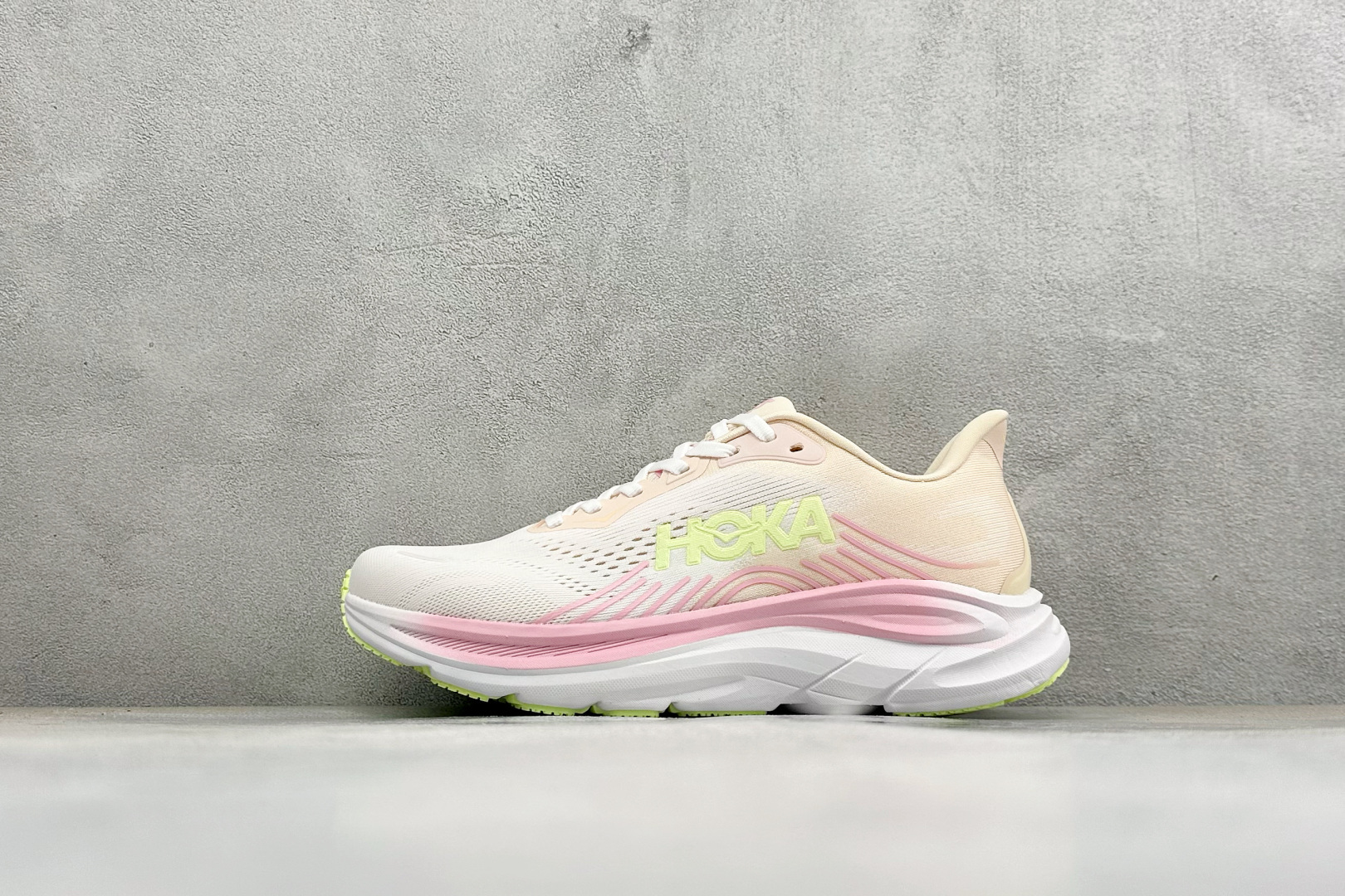 HOKA ONE ONE M CLIFTON 11 舒适防滑耐磨低帮休闲跑步鞋 相比常规跑鞋 HOKA ONE ONE特