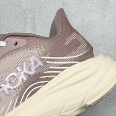 HOKA ONE ONE M CLIFTON 11 舒适防滑耐磨低帮休闲跑步鞋 相比常规跑鞋 HOKA ONE ONE特 HOKA ONE ONE M CLIFTON 11 舒适防滑耐磨低帮休闲跑步鞋 相比常规跑鞋 HOKA ONE ONE特