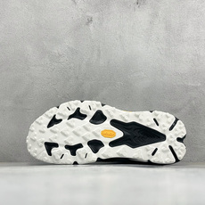 H版HOKA ONE ONE SPEEDGOAT 7 舒适百搭越野跑鞋 J-FRAME™M结构拥有专利认证,避免防过度内 H版HOKA ONE ONE SPEEDGOAT 7 舒适百搭越野跑鞋 J-FRAME™M结构拥有专利认证,避免防过度内