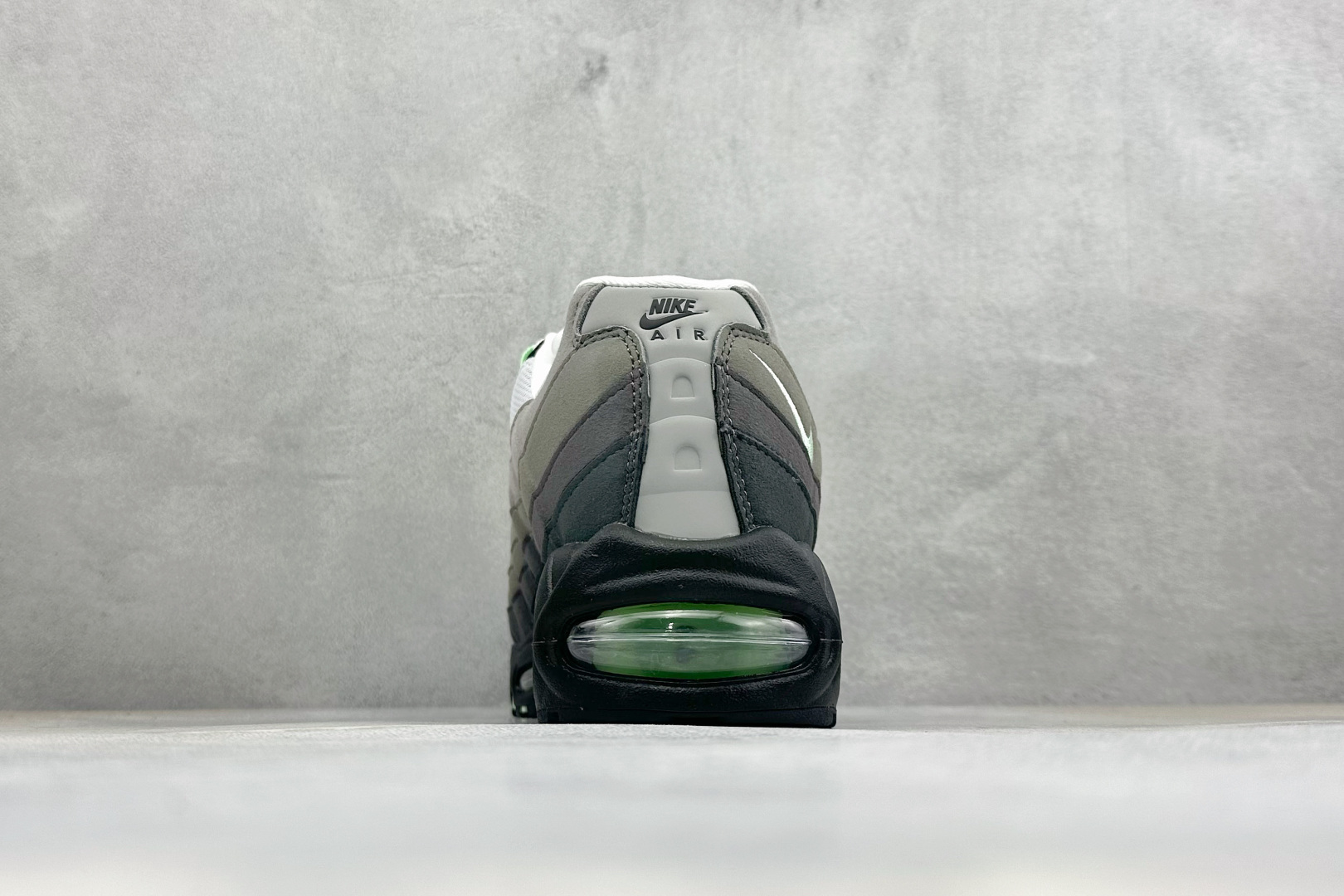 NIKE Air Max 95 X LEGO Col GS纯原版本 潮流百搭 气垫缓震慢跑鞋 Air Max 95就是源 NIKE Air Max 95 X LEGO Col GS纯原版本 潮流百搭 气垫缓震慢跑鞋 Air Max 95就是源