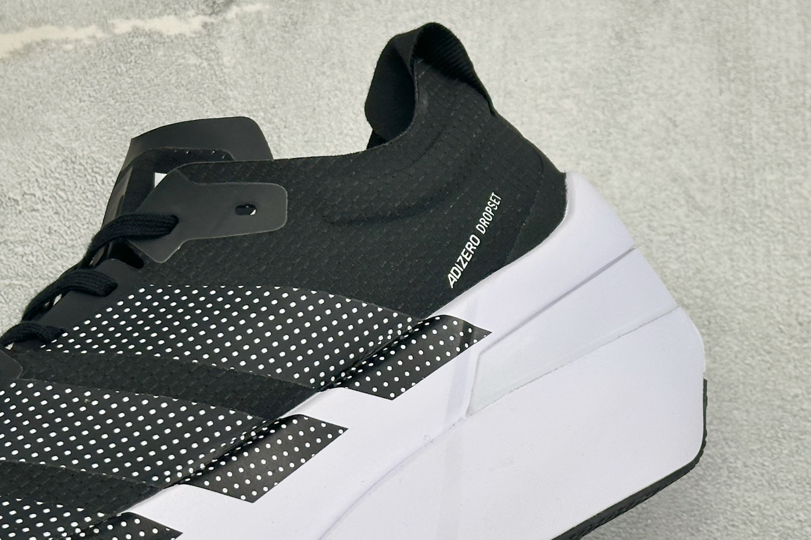 Adidas Adizero Prime X3 STRUNG 阿迪防滑耐磨舒适跑步鞋 货号：LA6219 尺码：40-4
