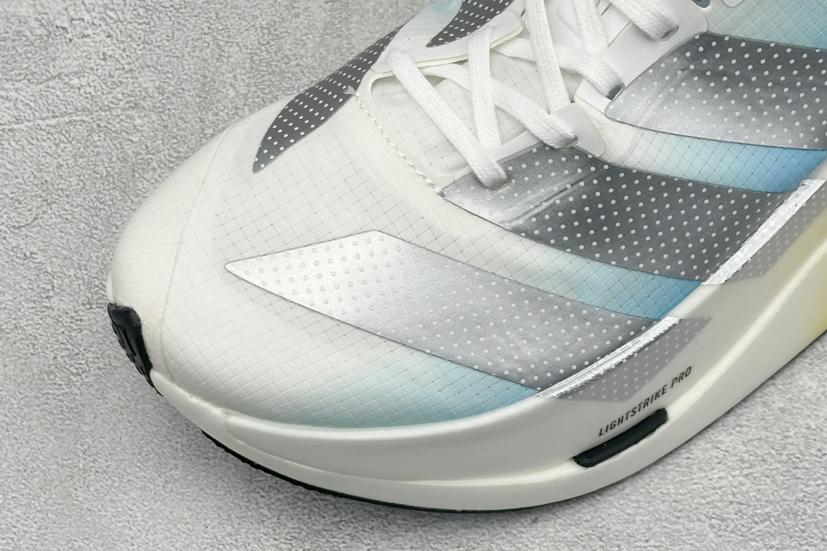 Adidas Adizero Prime X3 STRUNG 阿迪防滑耐磨舒适跑步鞋 货号：LA6219 尺码：40-4