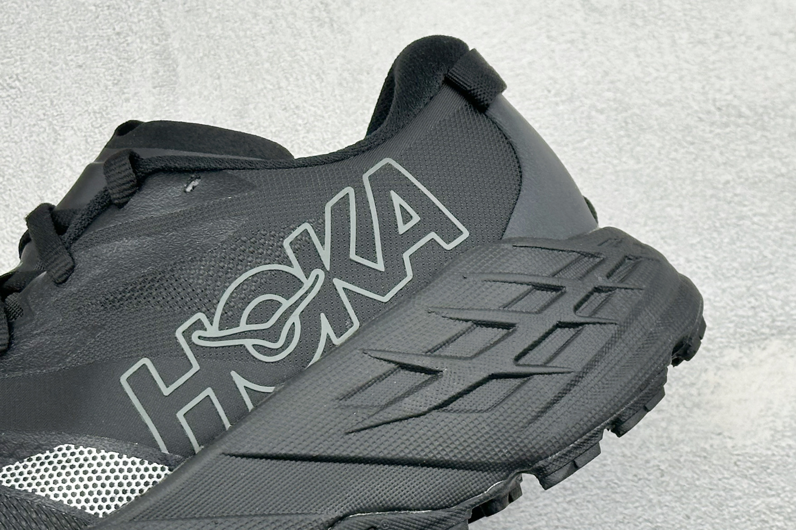 H版HOKA ONE ONE SPEEDGOAT 7 舒适百搭越野跑鞋 J-FRAME™M结构拥有专利认证,避免防过度内 H版HOKA ONE ONE SPEEDGOAT 7 舒适百搭越野跑鞋 J-FRAME™M结构拥有专利认证,避免防过度内