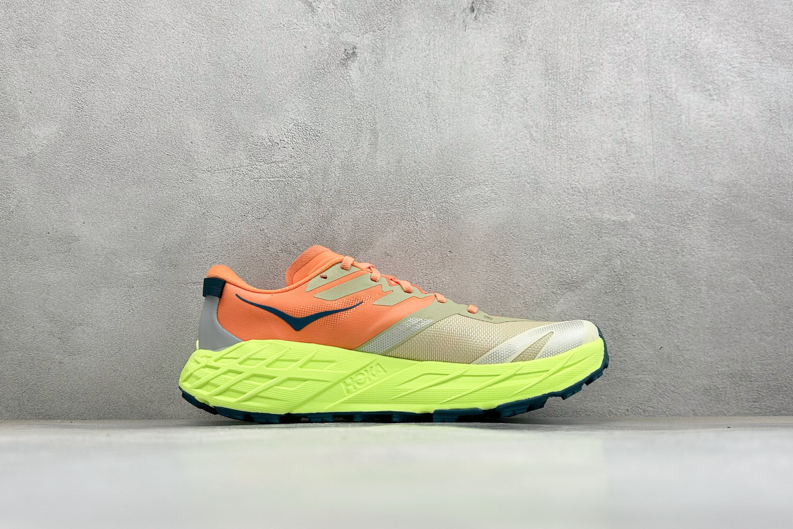 H版HOKA ONE ONE SPEEDGOAT 7 舒适百搭越野跑鞋 J-FRAME™M结构拥有专利认证,避免防过度内 H版HOKA ONE ONE SPEEDGOAT 7 舒适百搭越野跑鞋 J-FRAME™M结构拥有专利认证,避免防过度内