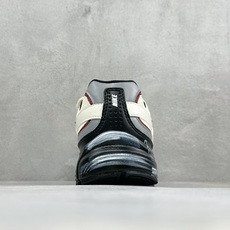 NIKE INITIATOR创始者系列 复古休闲运动舒适跑鞋 采用透气网眼鞋面和支撑覆盖层,自然运动设计的Phlyon中 NIKE INITIATOR创始者系列 复古休闲运动舒适跑鞋 采用透气网眼鞋面和支撑覆盖层,自然运动设计的Phlyon中