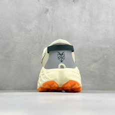 H版HOKA ONE ONE SPEEDGOAT 7 舒适百搭越野跑鞋 J-FRAME™M结构拥有专利认证,避免防过度内 H版HOKA ONE ONE SPEEDGOAT 7 舒适百搭越野跑鞋 J-FRAME™M结构拥有专利认证,避免防过度内