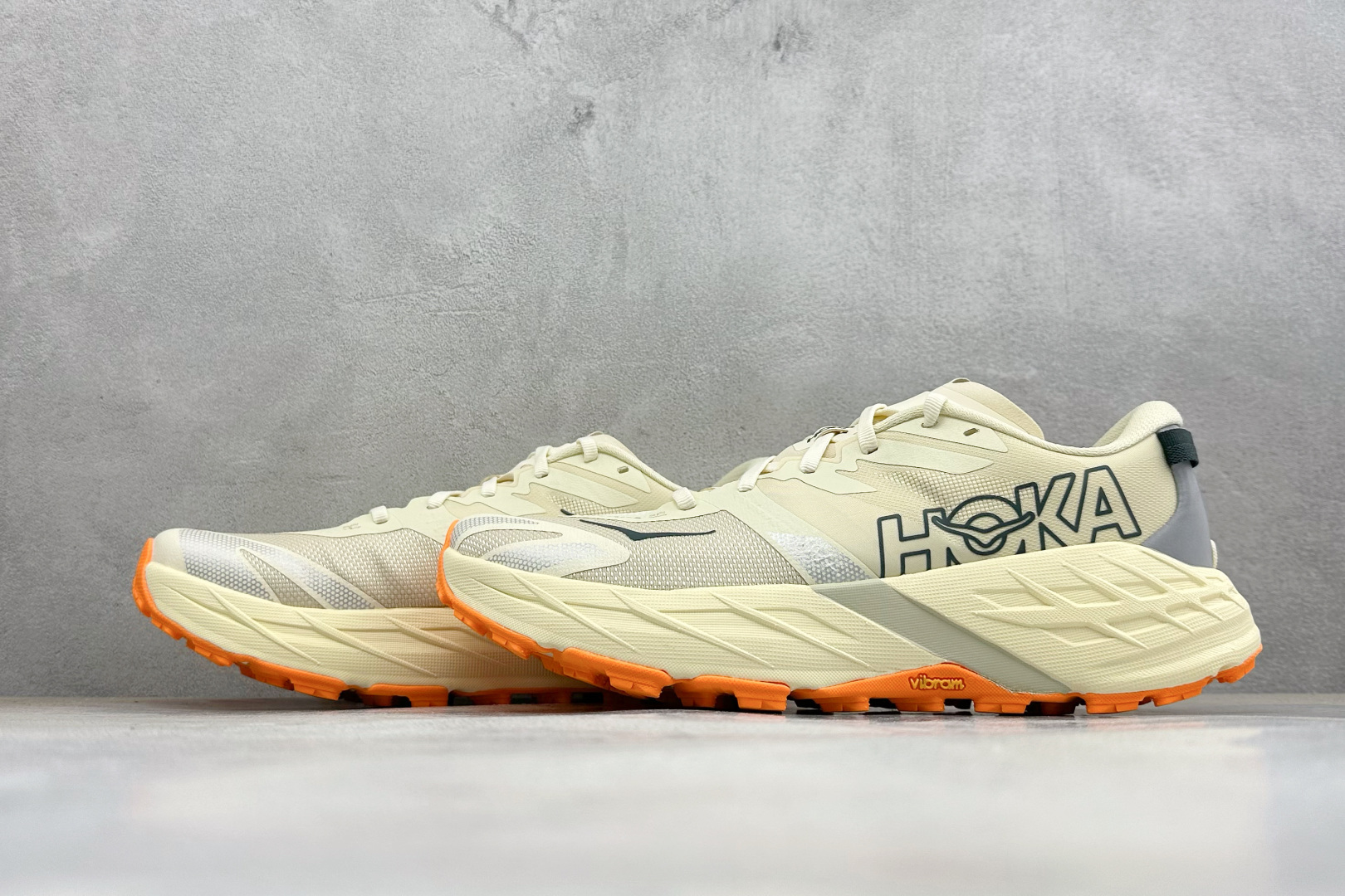 H版HOKA ONE ONE SPEEDGOAT 7 舒适百搭越野跑鞋 J-FRAME™M结构拥有专利认证,避免防过度内 H版HOKA ONE ONE SPEEDGOAT 7 舒适百搭越野跑鞋 J-FRAME™M结构拥有专利认证,避免防过度内