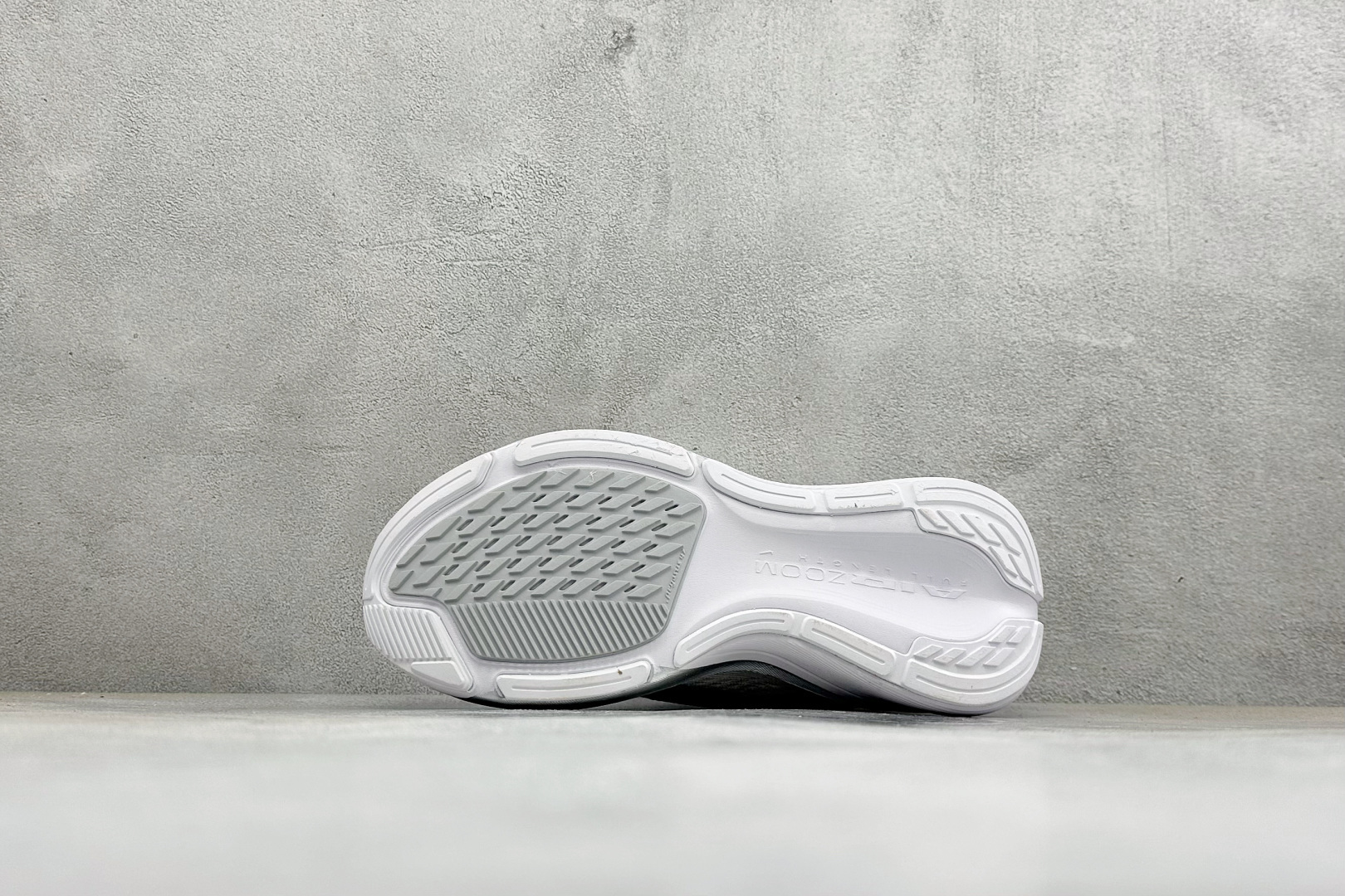 HY版Nike Air Zoom Pegasus 42 耐克网面透气轻便耐磨跑鞋 货号：IB1881-102 尺码：36