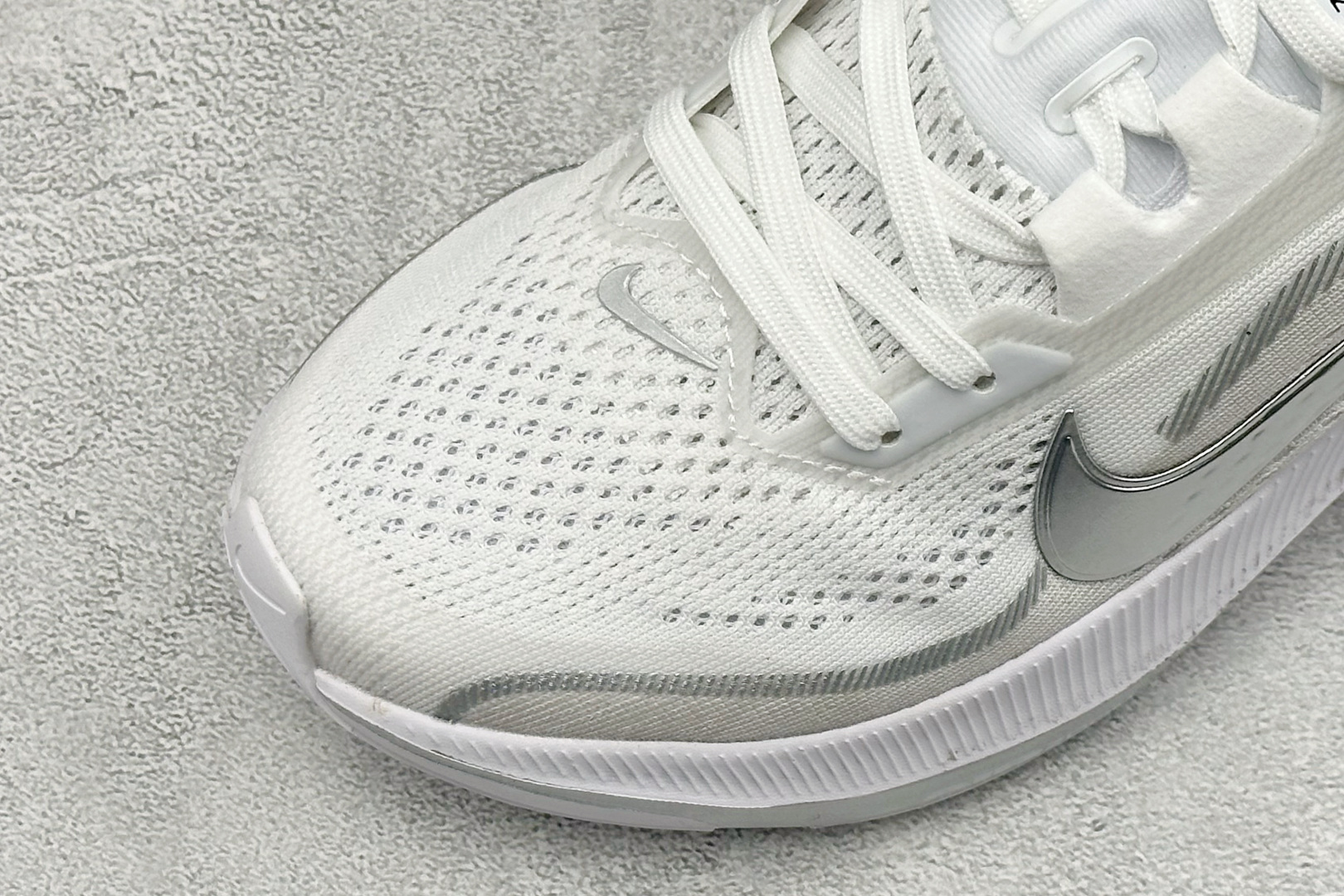 HY版Nike Air Zoom Pegasus 42 耐克网面透气轻便耐磨跑鞋 货号：IB1881-102 尺码：36