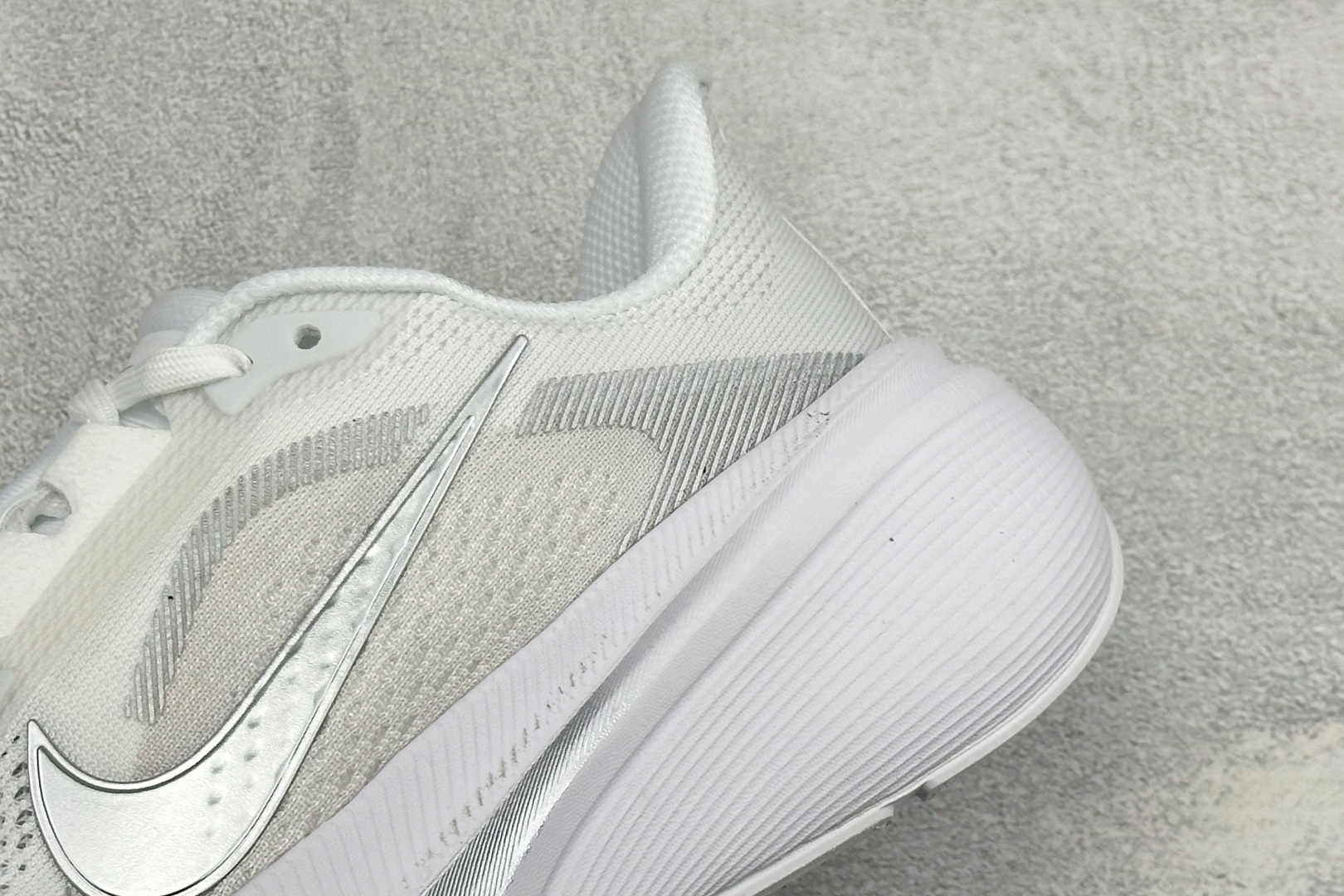 HY版Nike Air Zoom Pegasus 42 耐克网面透气轻便耐磨跑鞋 货号：IB1881-102 尺码：36