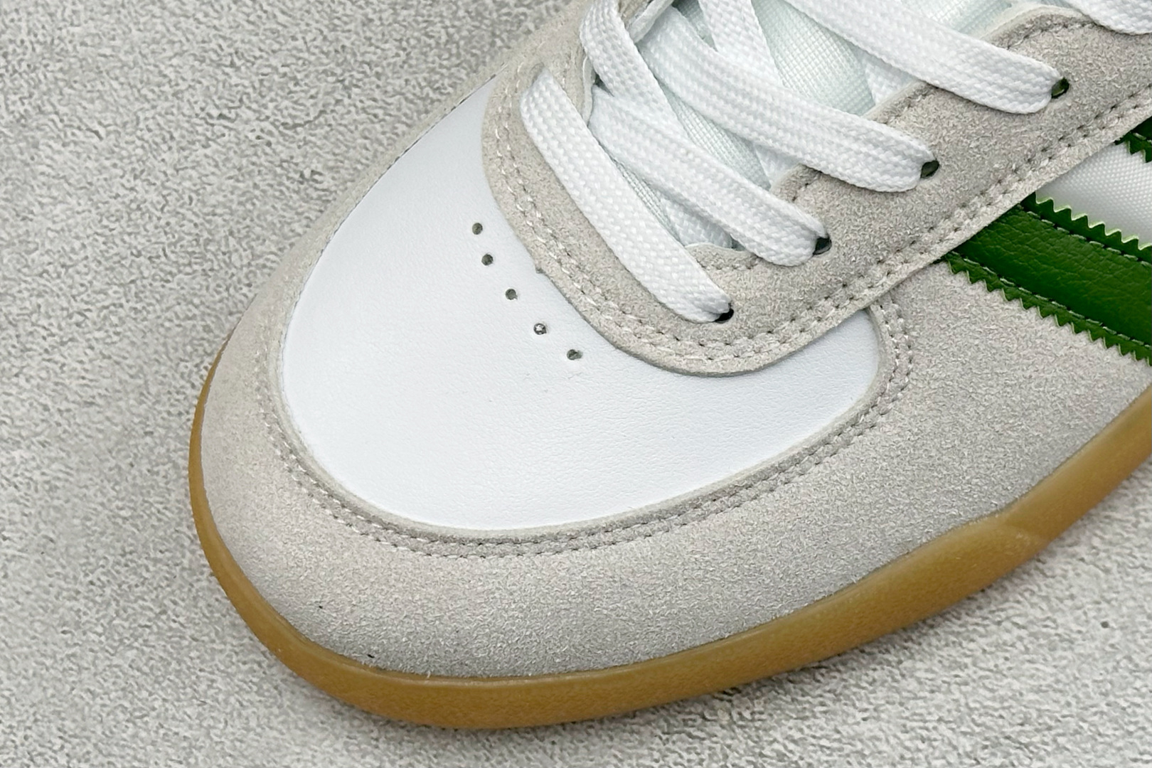 ZC版Adidas Glenburn 阿迪达斯经典复古校园休闲板鞋 货号：KK1118 尺码：36-45 