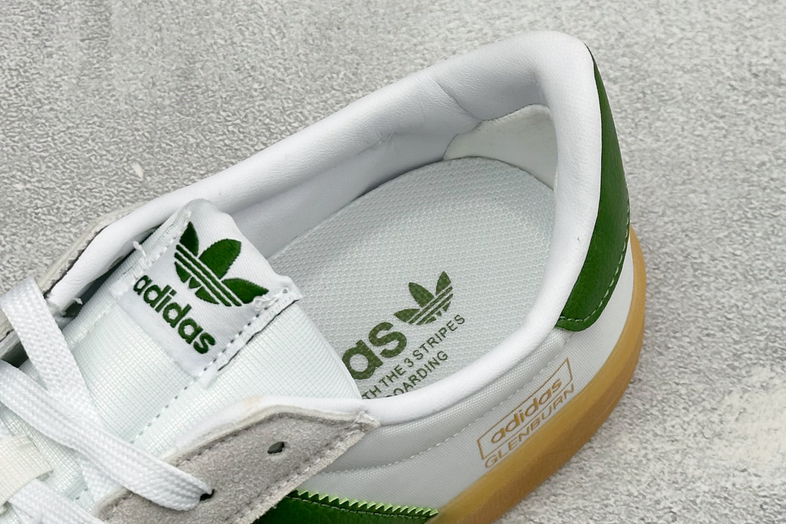 ZC版Adidas Glenburn 阿迪达斯经典复古校园休闲板鞋 货号：KK1118 尺码：36-45 