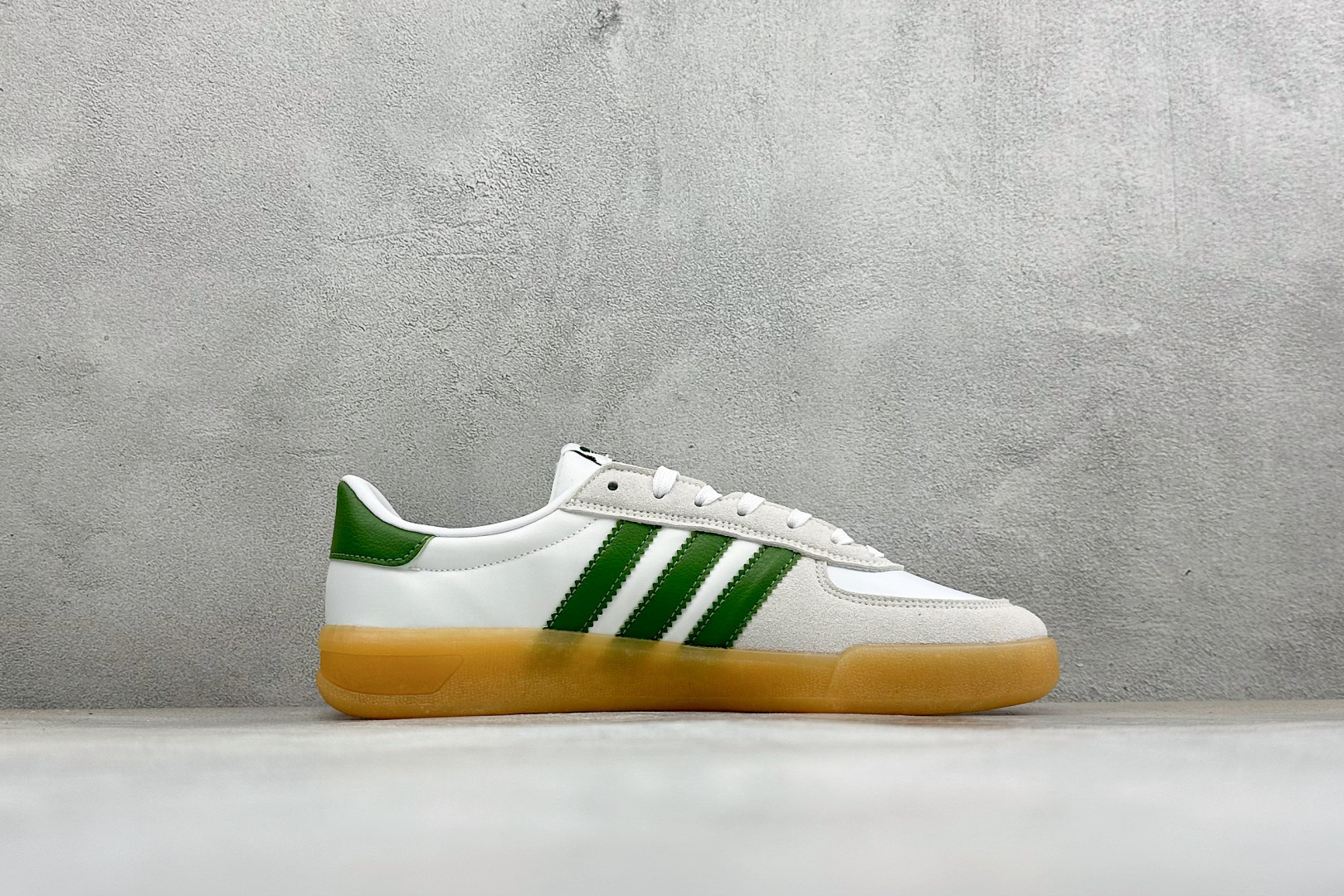 ZC版Adidas Glenburn 阿迪达斯经典复古校园休闲板鞋 货号：KK1118 尺码：36-45 