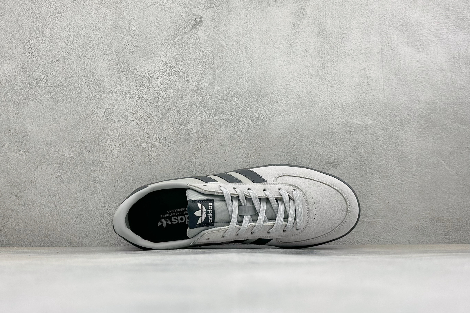 ZC版Adidas Glenburn 阿迪达斯经典复古校园休闲板鞋 货号：hp-3633 尺码：36-45 