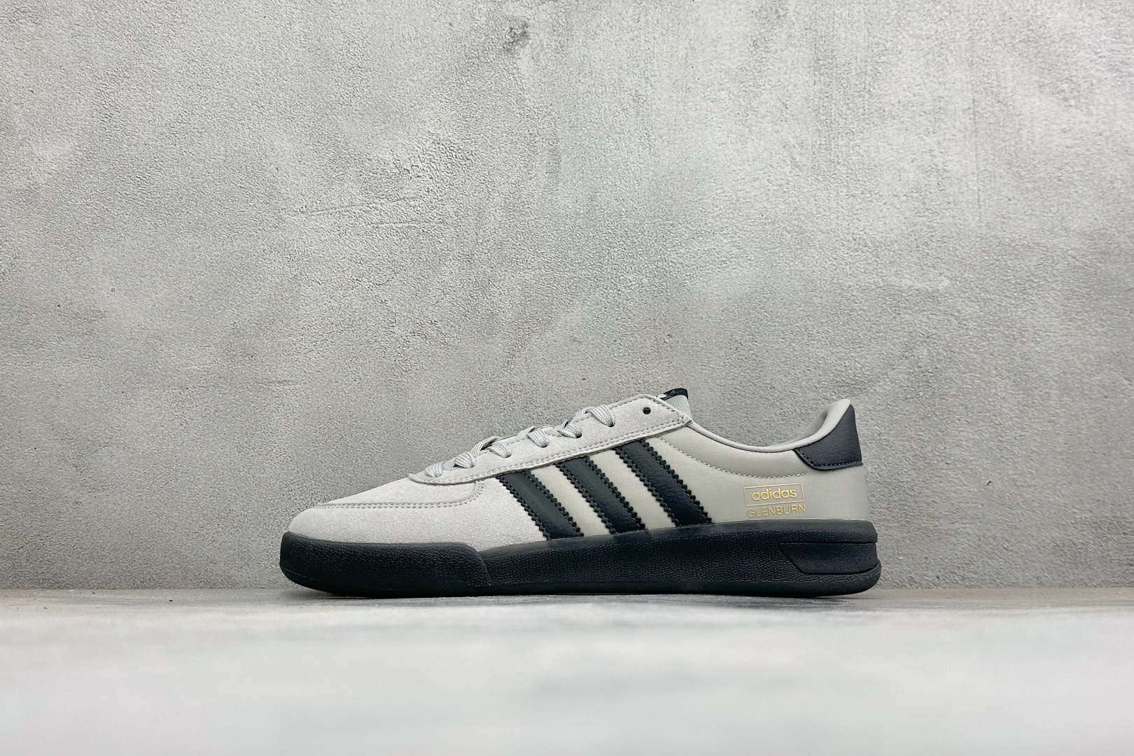 ZC版Adidas Glenburn 阿迪达斯经典复古校园休闲板鞋 货号：hp-3633 尺码：36-45 