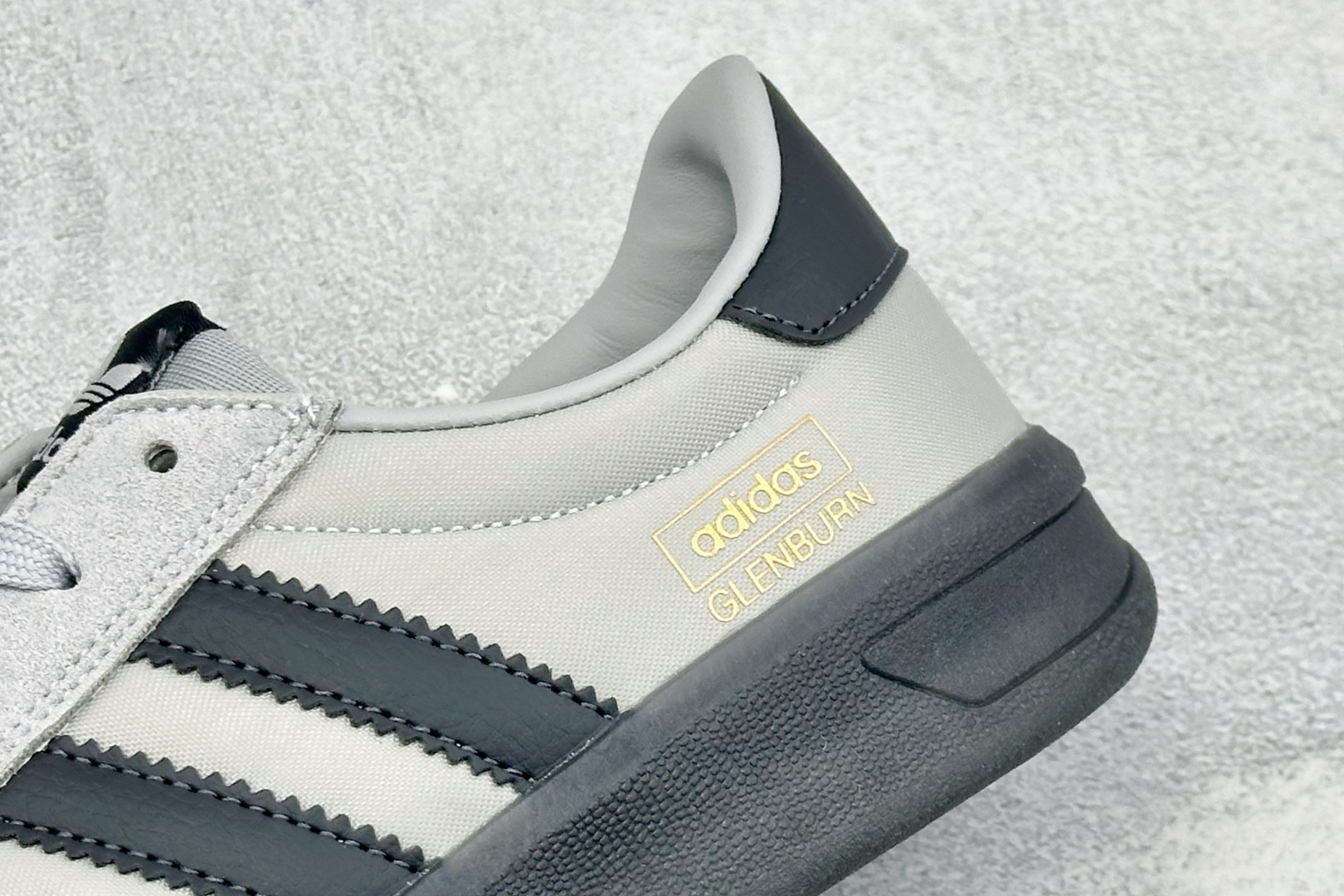 ZC版Adidas Glenburn 阿迪达斯经典复古校园休闲板鞋 货号：hp-3633 尺码：36-45 