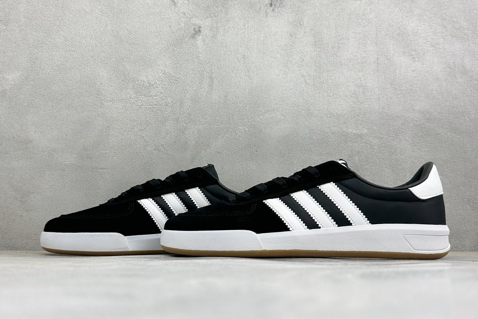 ZC版Adidas Glenburn 阿迪达斯经典复古校园休闲板鞋 货号：hp-3634 尺码：36-45 