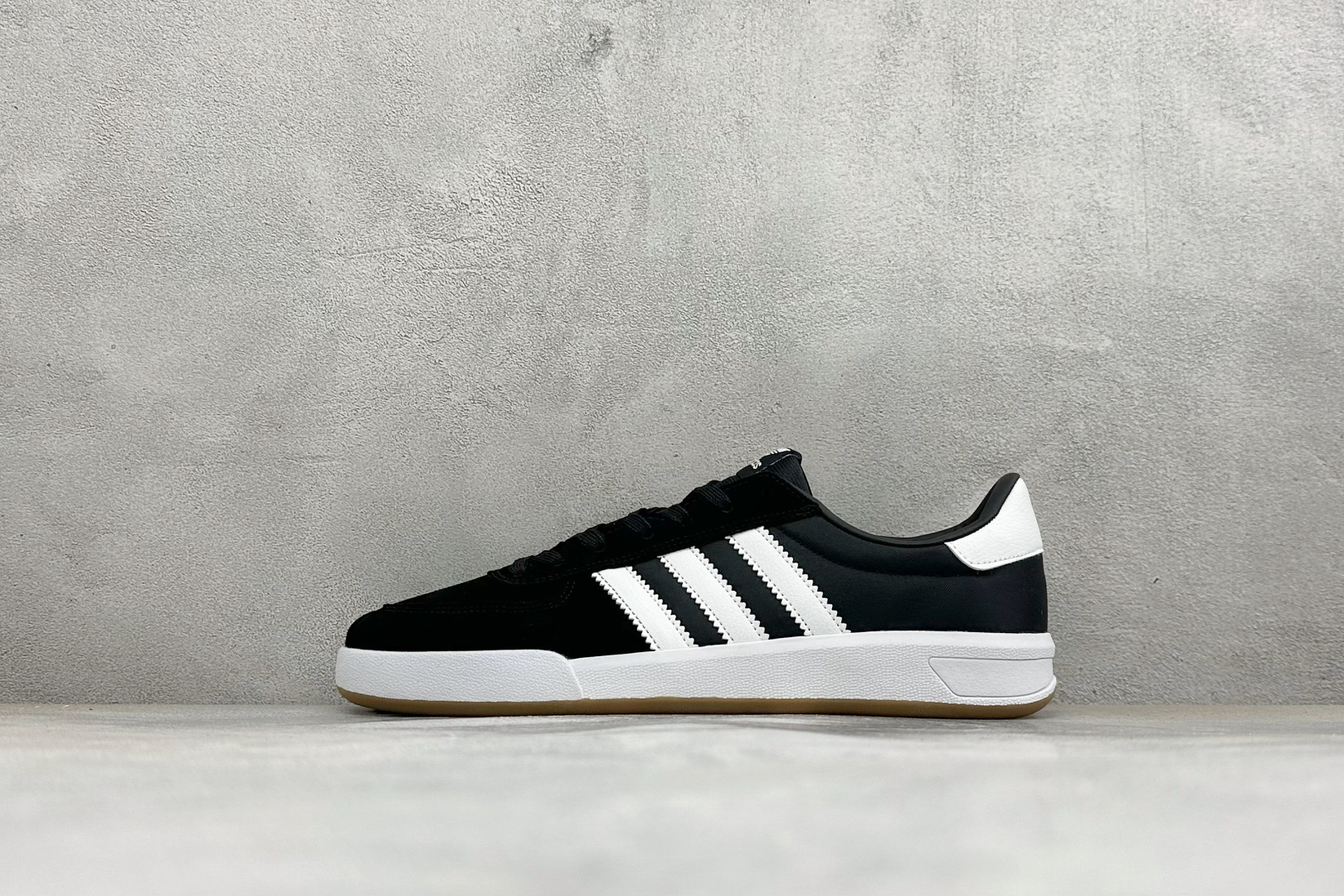 ZC版Adidas Glenburn 阿迪达斯经典复古校园休闲板鞋 货号：hp-3634 尺码：36-45 