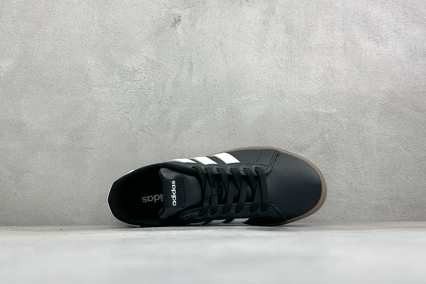 ZC版Adidas Barreda Daily 4.0 阿迪舒适减震低帮休闲板鞋 货号：JR0086-04 尺码：36-