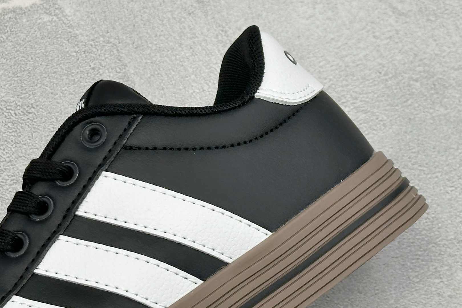 ZC版Adidas Barreda Daily 4.0 阿迪舒适减震低帮休闲板鞋 货号：JR0086-04 尺码：36-