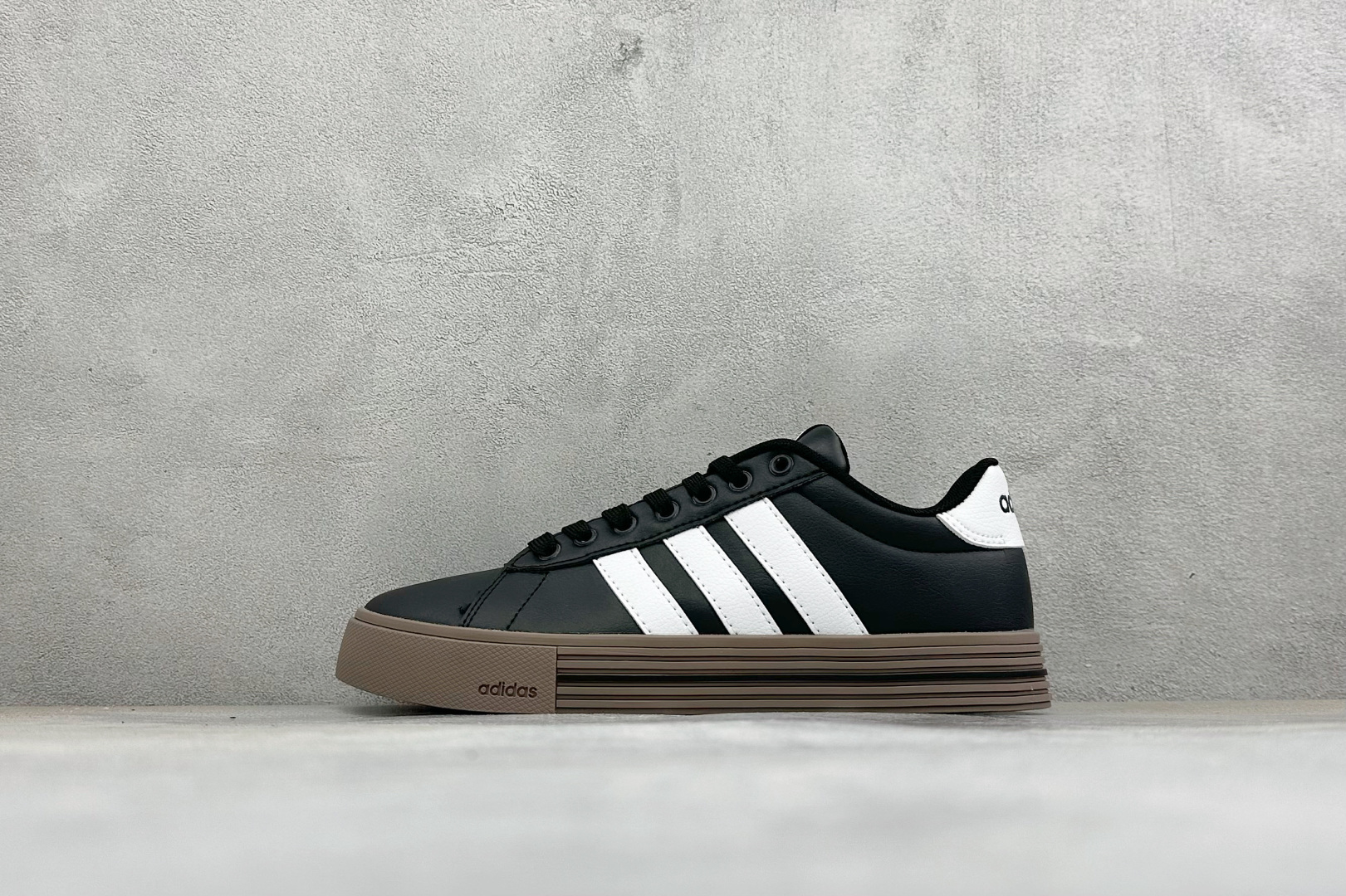 ZC版Adidas Barreda Daily 4.0 阿迪舒适减震低帮休闲板鞋 货号：JR0086-04 尺码：36-