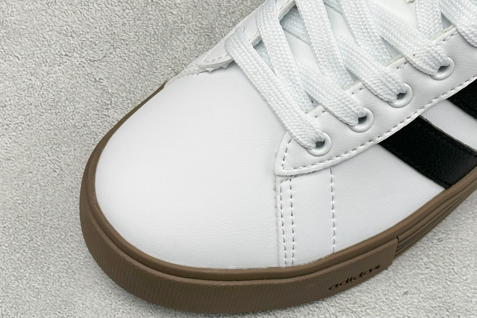 ZC版Adidas Barreda Daily 4.0 阿迪舒适减震低帮休闲板鞋 货号：JR0077-01 尺码：36-